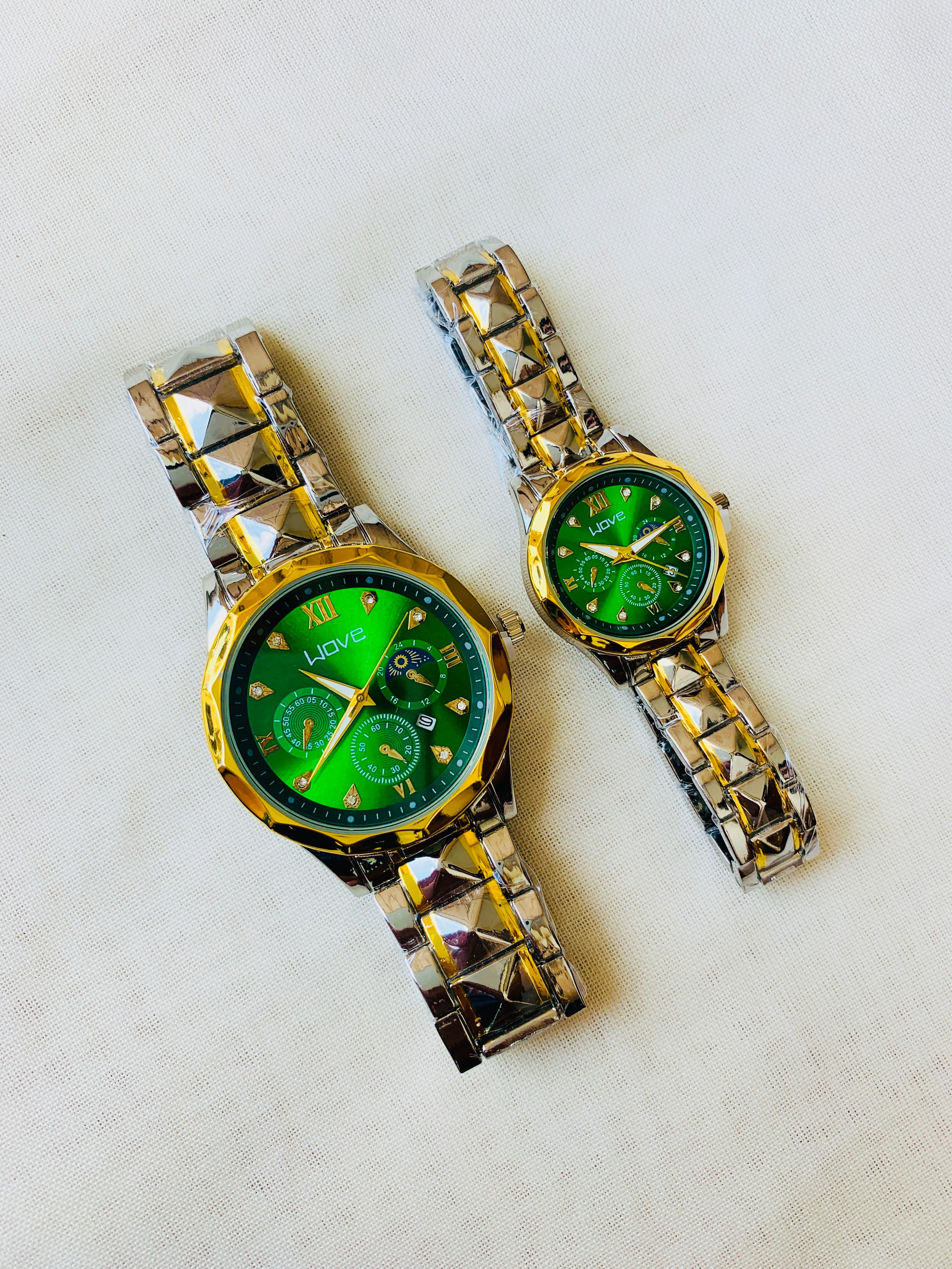 Wove Couple With Green Dial