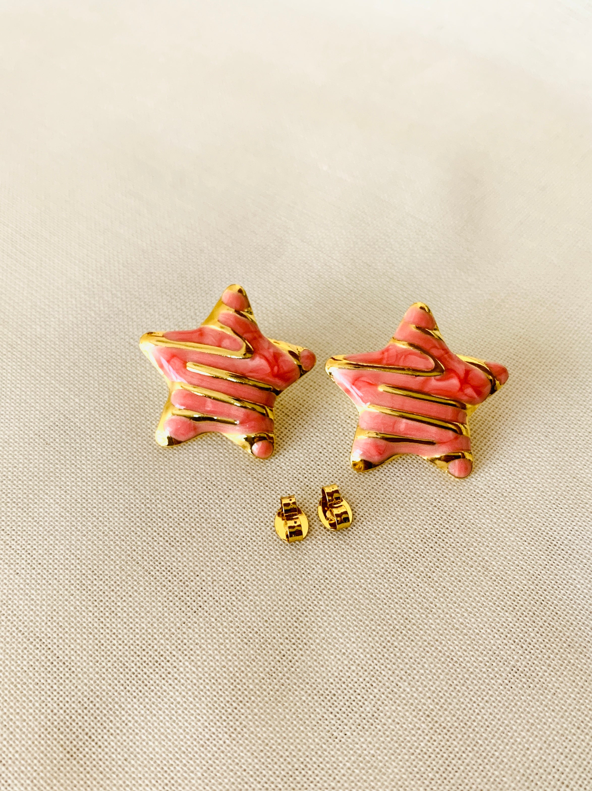 STAR STUDS