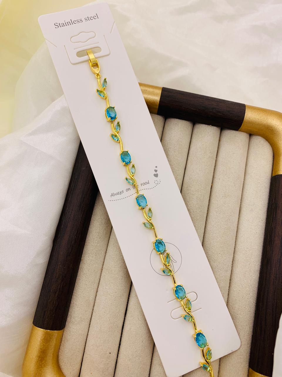 Tulip bracelet