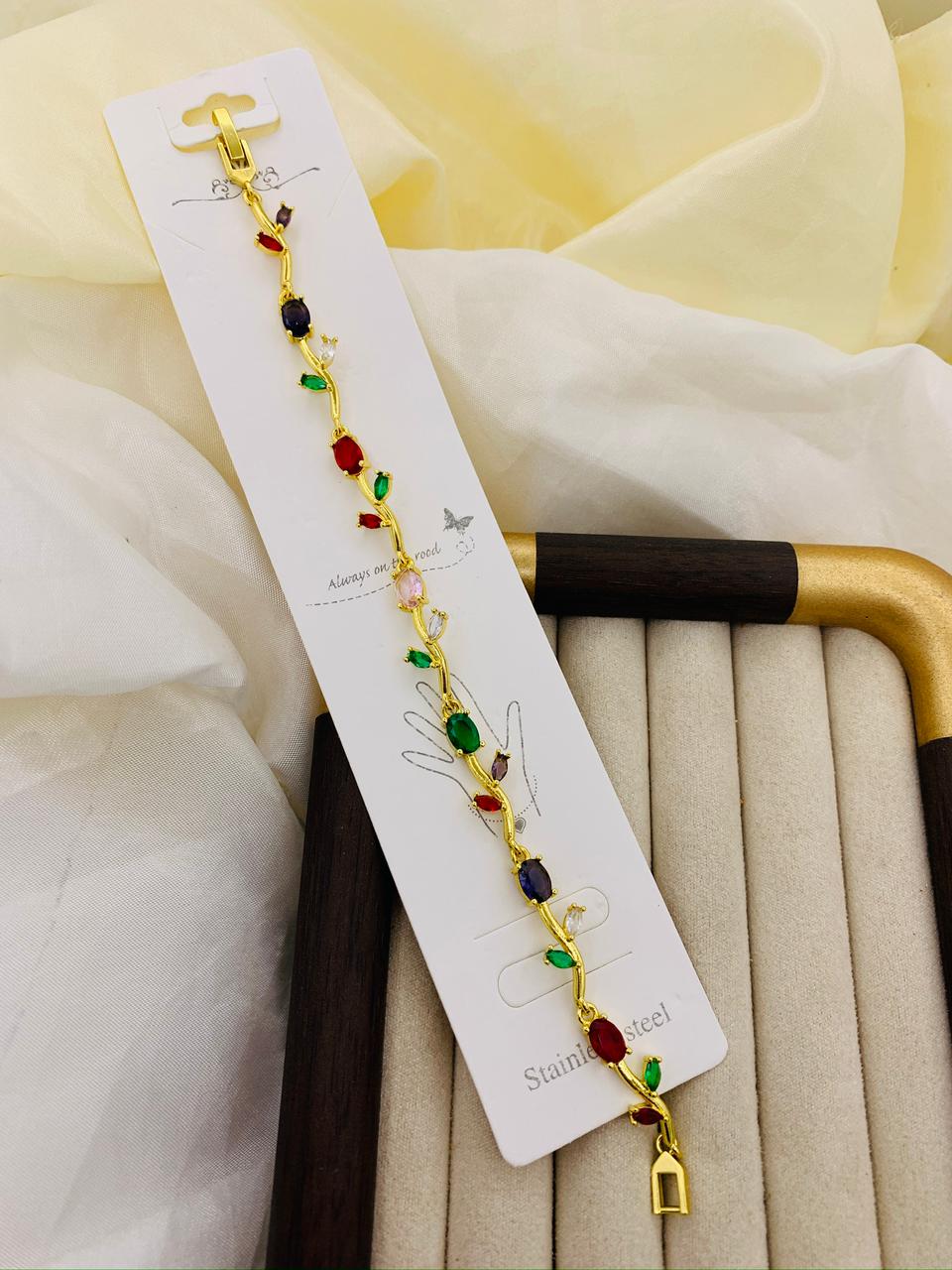 Tulip bracelet