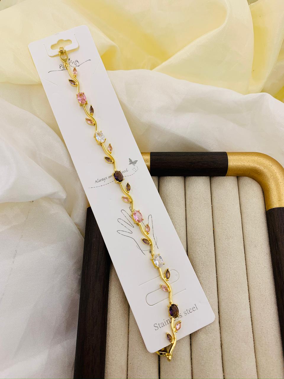 Tulip bracelet