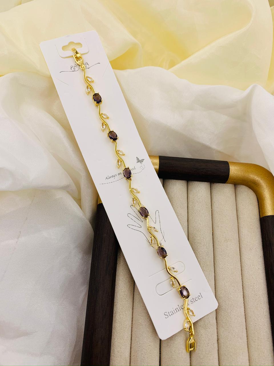 Tulip bracelet