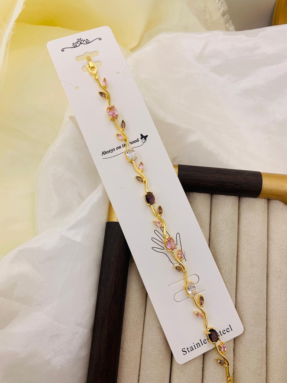 Tulip bracelet