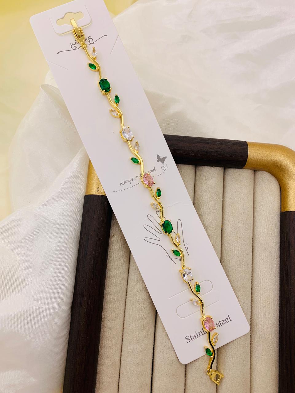 Tulip bracelet